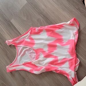 Girls tank top, size L. Color= pink